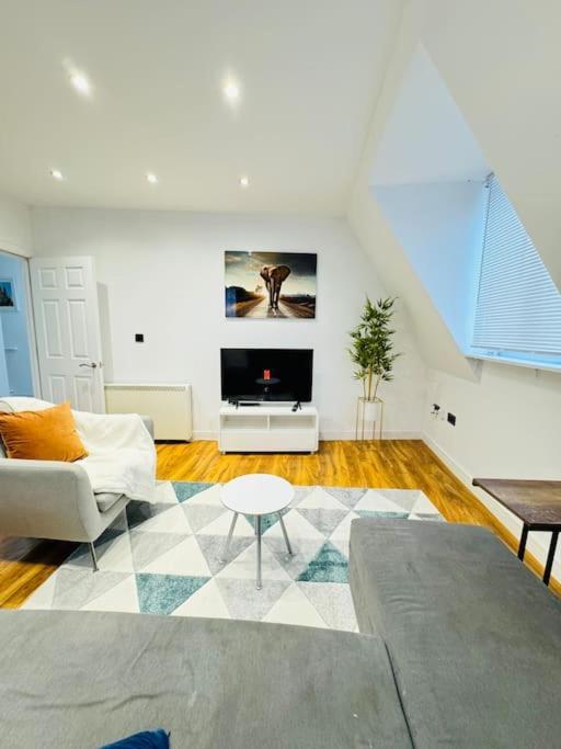 Apartment Modern *