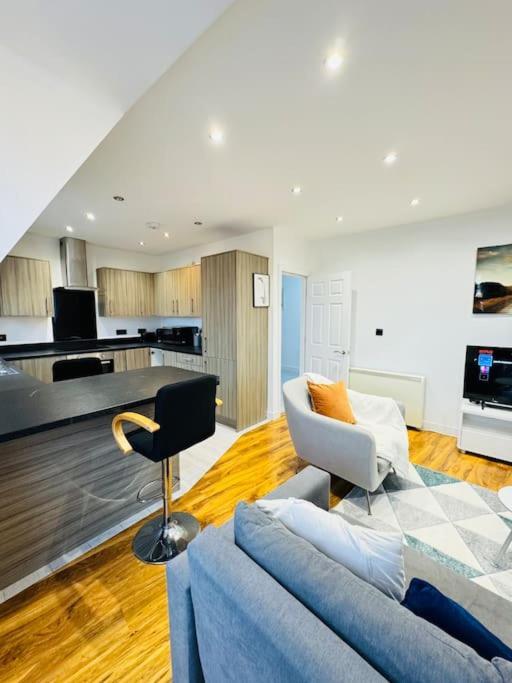 Modern Apartment *